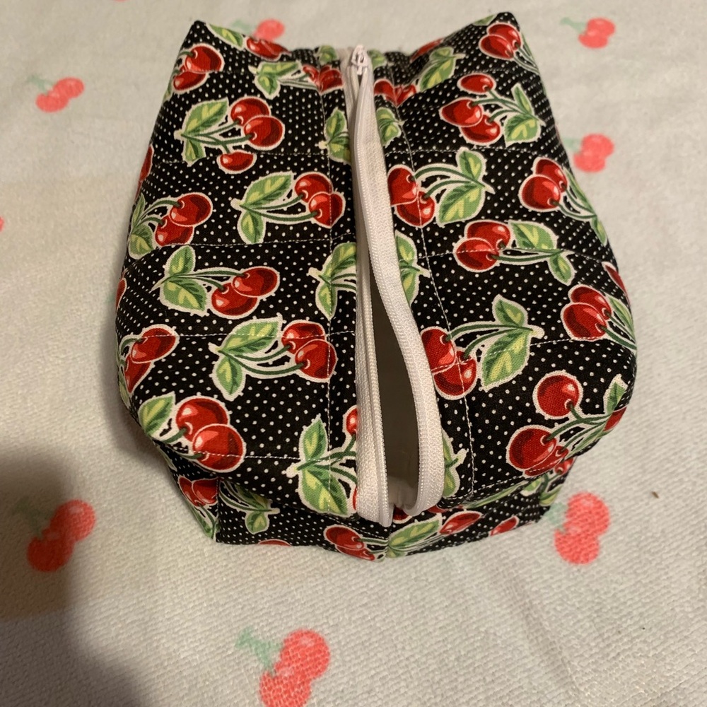 Charming Patchwork Travel Pouch - image 2